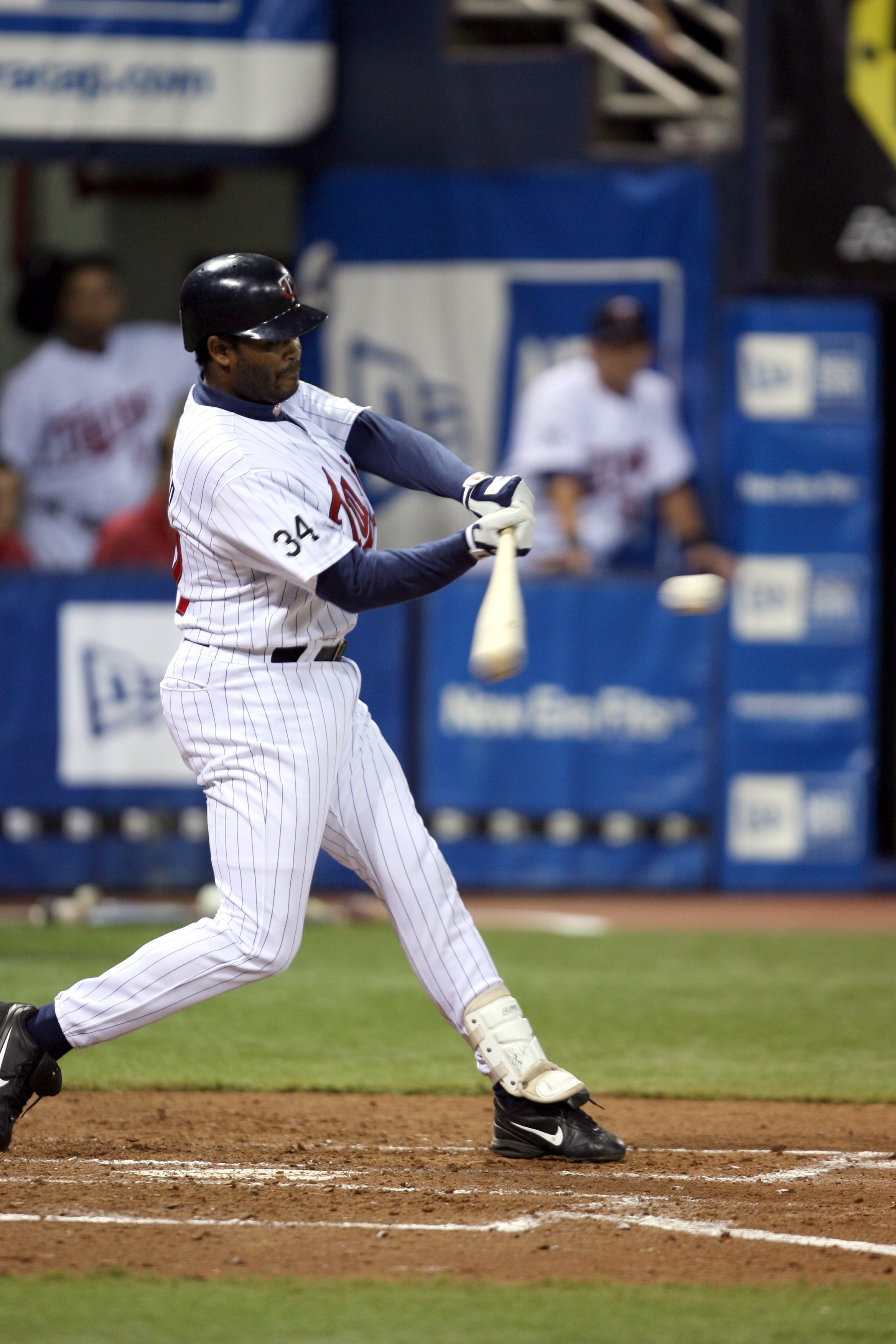 MINNEAPOLIS – APRIL 11: Batista bomb! (Photo by David Sherman/Getty Images)