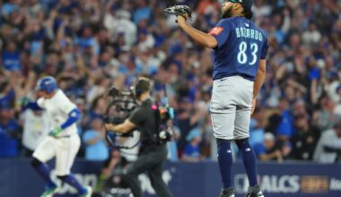 Mariners agree to terms with 23 pre-arbitration eligible players – KIRO 7 News Seattle