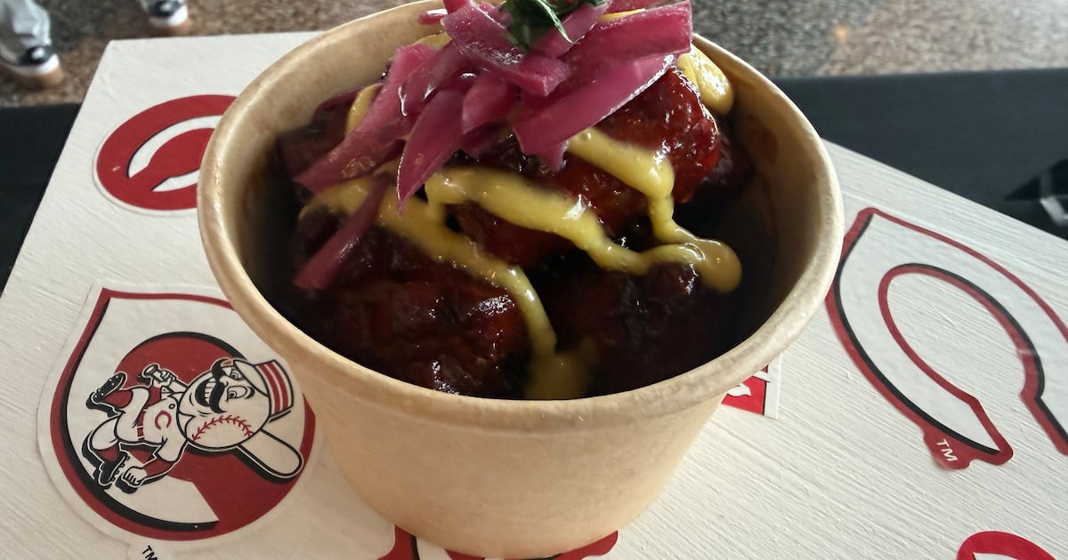 Reds fans prepare to kick off Opening Day in Cincinnati – WHIO TV 7 and WHIO Radio