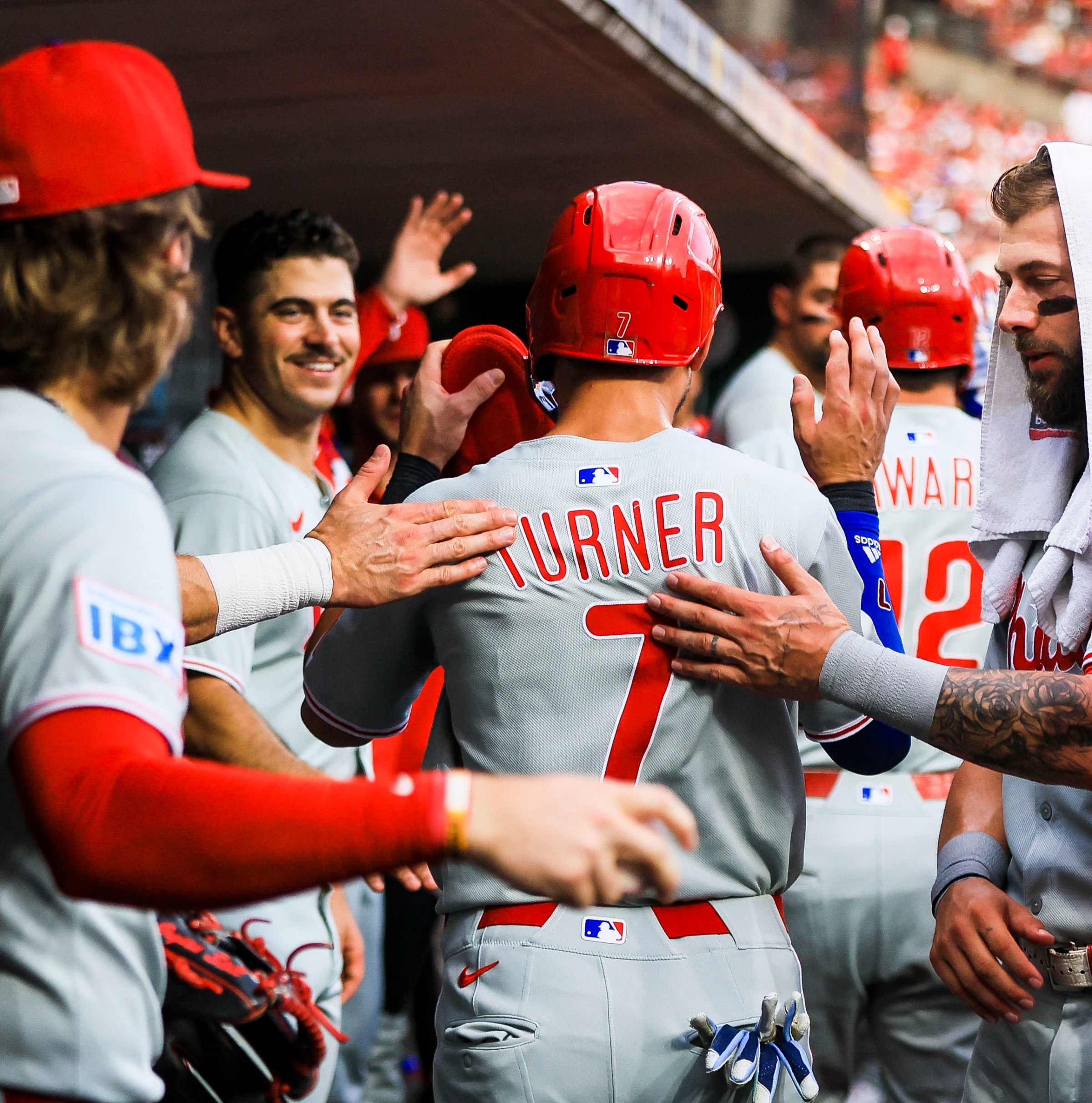 Phillies finalize roster, make a few other moves