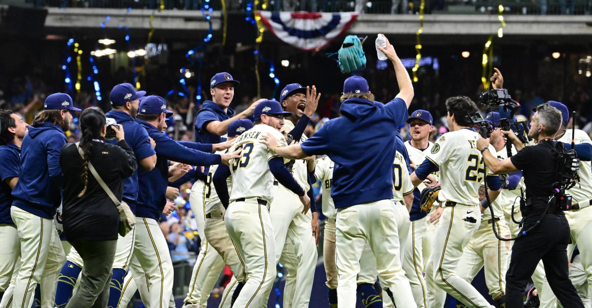 NL Central 2026 regular season standings predictions