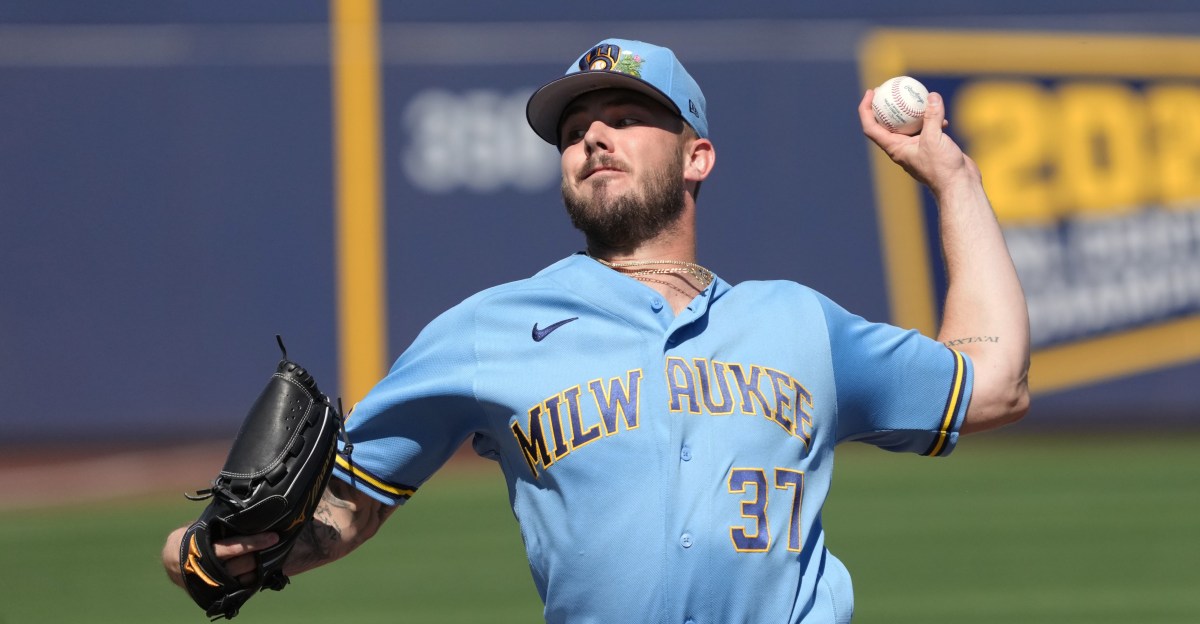 Brewers shut out by Guardians, 1-0