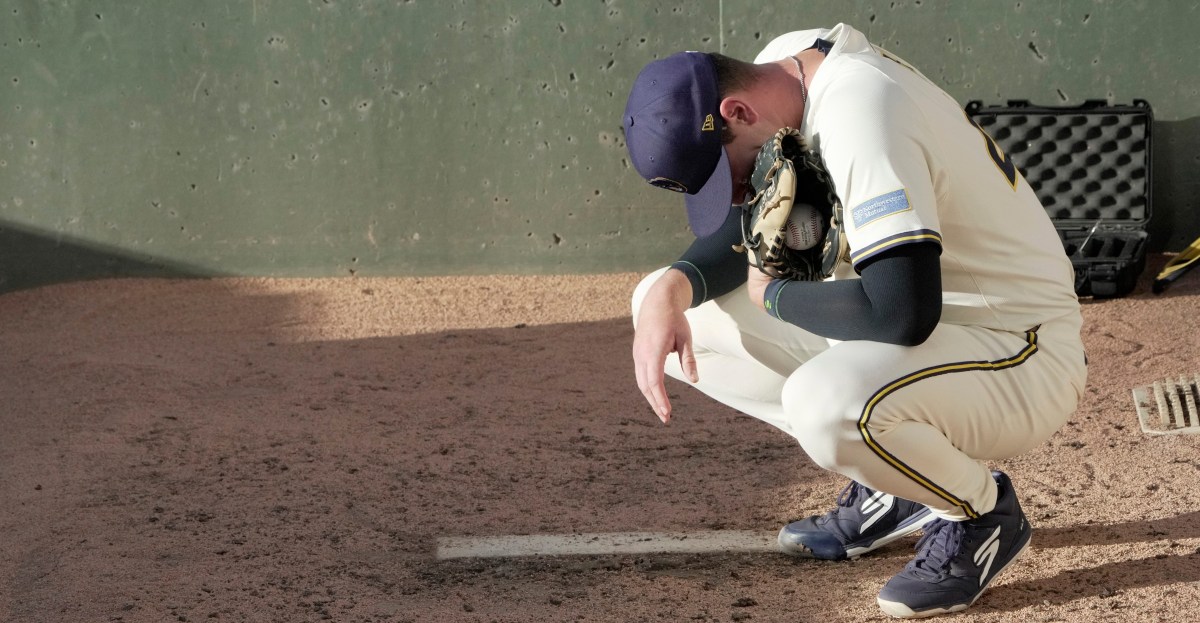 Brewers fall to Reds, 6-3, as Robert Gasser struggles