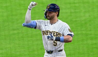 Small ball leads Brewers to 6-1 victory over White Sox