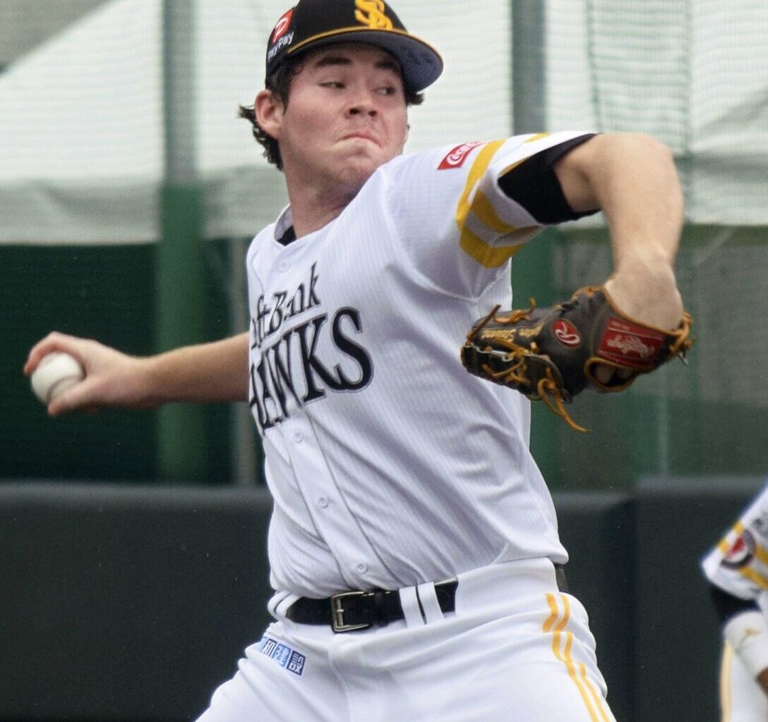 Hawks' Carter Stewart Jr. reflects on unique Japan journey