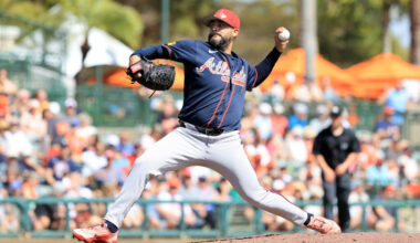 Braves Select Martín Pérez, Option Didier Fuentes