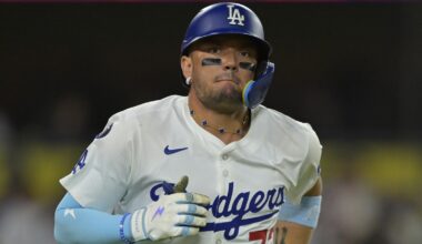 Miguel Rojas running the bases