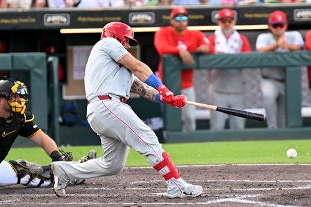 Phillies Power Past Pirates 14-10 in Florida Spring Training Slugfest