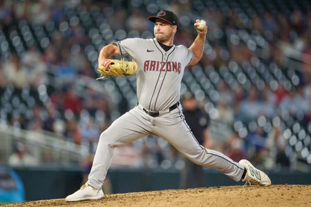 Texas Rangers Add Left-Handed Pitcher Jalen Beeks on One-Year Contract
