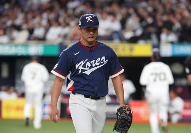 Korean players, who won the World Baseball Classic (WBC) warm-up match against the Korean national team and the Orix Buffaloes in Japanese professional baseball 8-5 at Kyocera Dome in Osaka, Japan, celebrate on the 3rd. Photo = Yonhap News