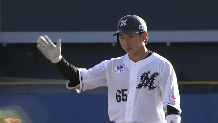 Chiba Lotte Marines player, Ryusei Terachi © Pacific League TV