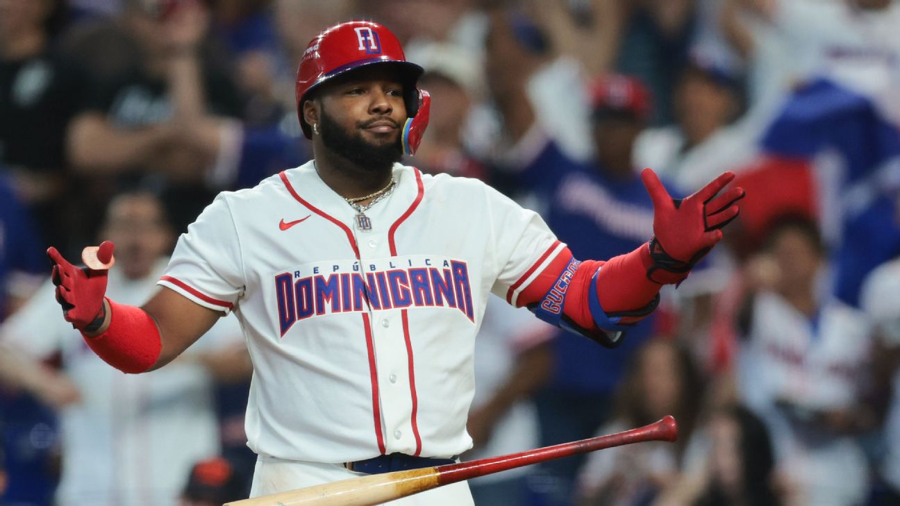 Dominican Republic hits four HRs in WBC rout of Netherlands