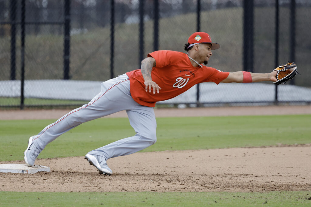 Phillies Sign Sergio Alcántara To Minor League Deal