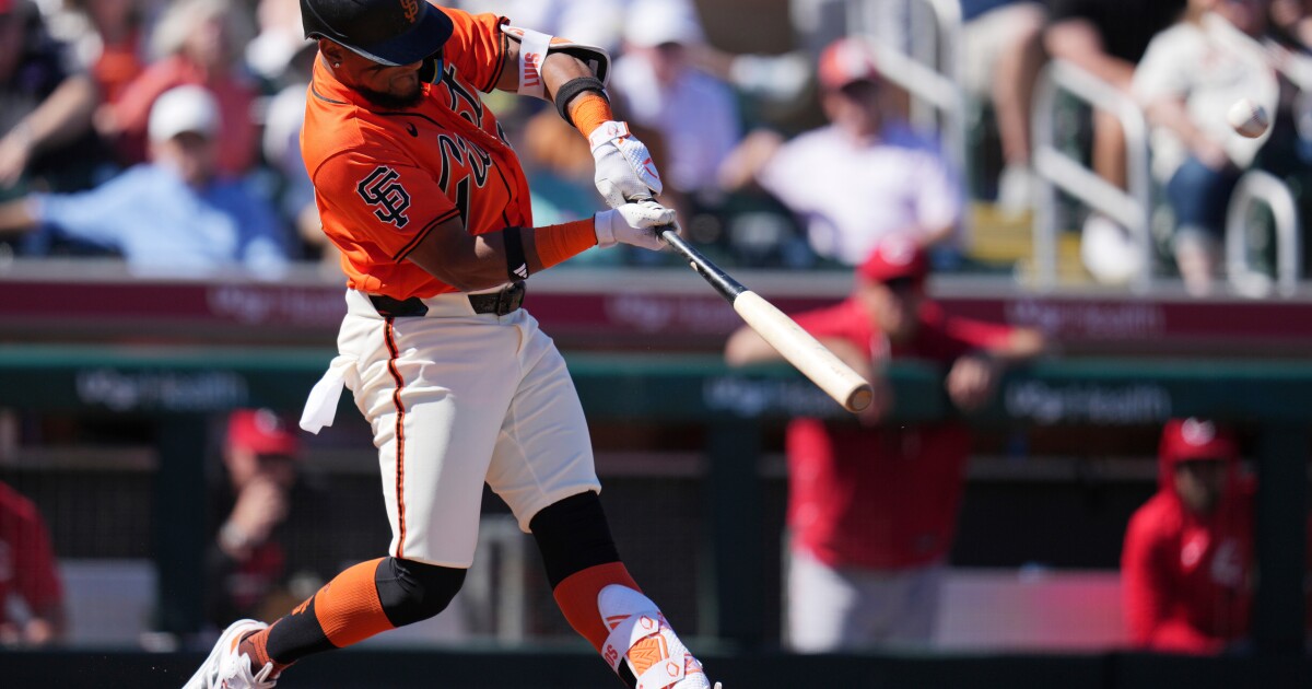 Brewers acquire outfielder Luis Matos from Giants for cash