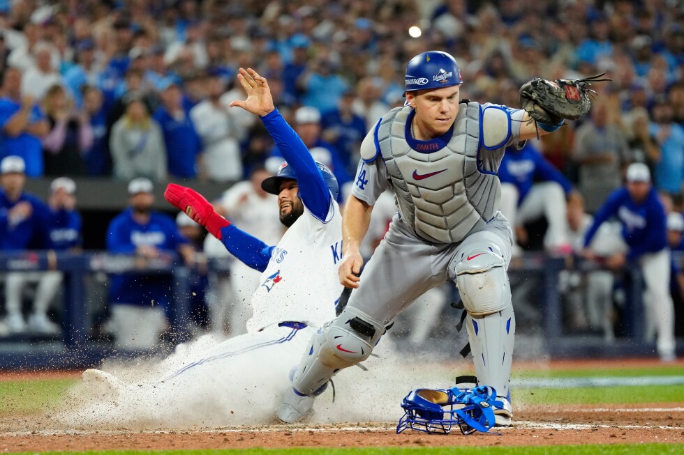 MLB report says IKF was out by feet, not inches, on critical Game 7 play