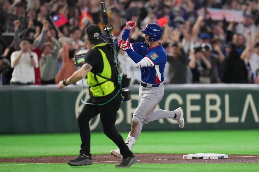 Stuart Fairchild's grand slam leads Taiwan over Czech Republic at the World Baseball Classic