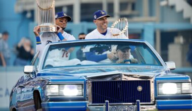 Seeing double: Dodgers celebrate titles on a sparkling opening day