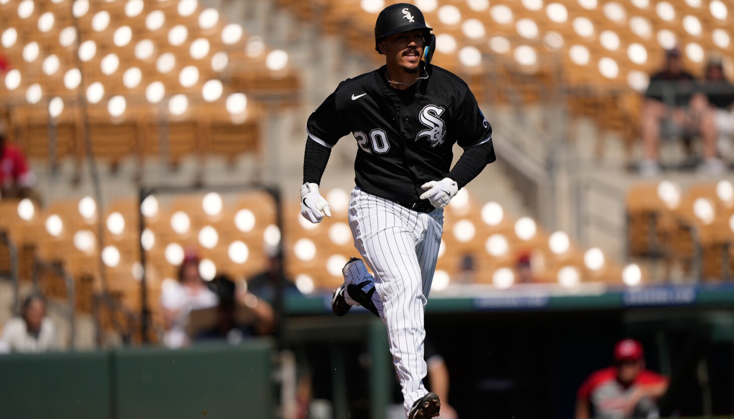 White Sox' Miguel Vargas working hard to become complete third baseman