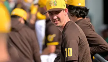 Former All-Star Pitcher Says He Played Through Elbow Pain All Last Season With Red Sox image