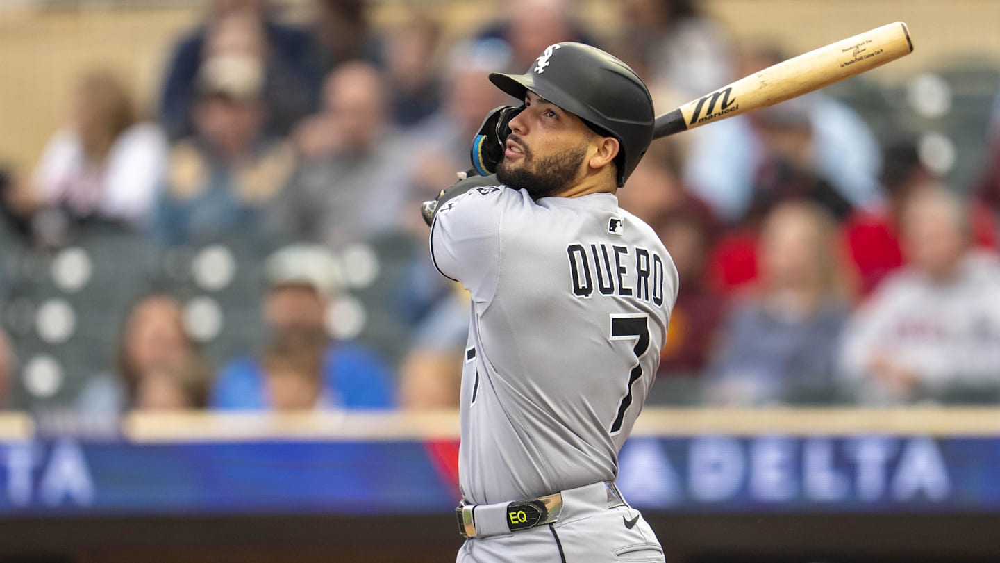 Sep 3, 2025; Minneapolis, Minnesota, USA; Chicago White Sox catcher Edgar Quero (7) hits a solo home run against the Minnesota Twins in the second inning at Target Field. Mandatory Credit: Jesse Johnson-Imagn Images