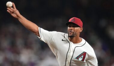 Diamondbacks Veteran Pitcher Elects Free Agency