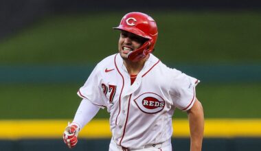 Cincinnati Reds first baseman Sal Stewart (27) runs to third