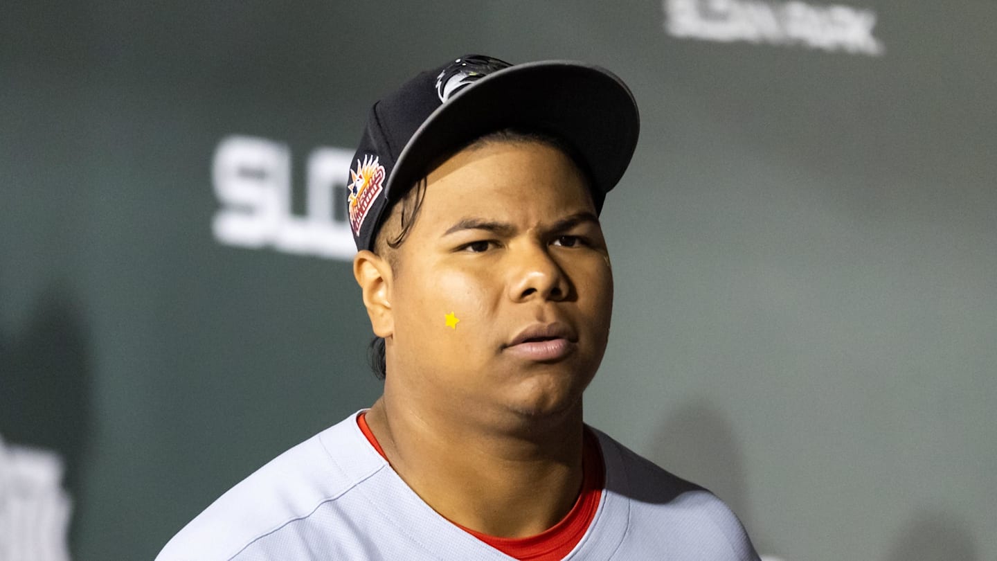 Cincinnati Reds Top Prospect's Strong Performance Carries Dayton Dragons to Victory