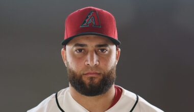 Diamondbacks Trade Hard-Throwing Reliever to Brewers