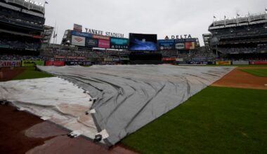 Royals Yankees start time rain delay