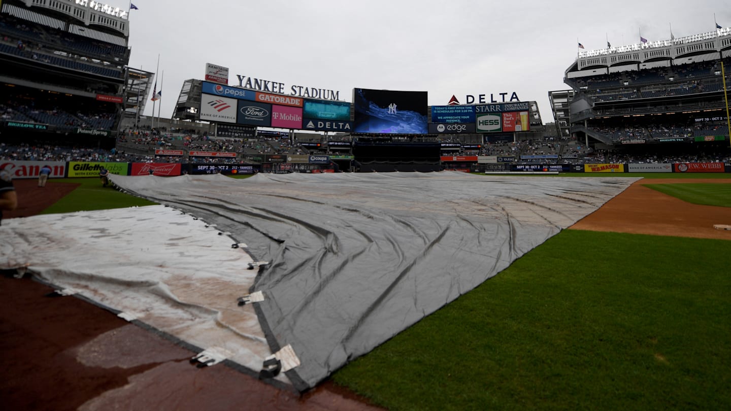 Royals Yankees start time rain delay