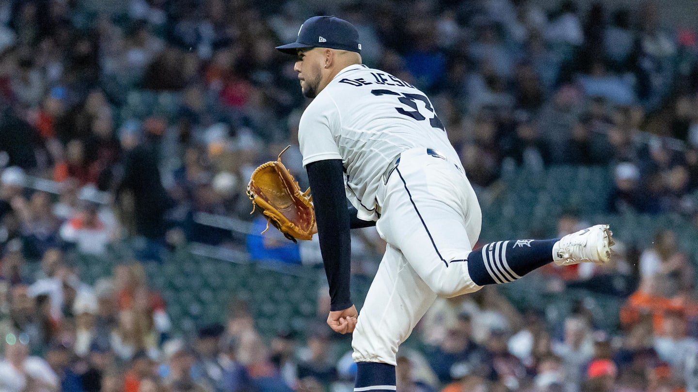 Apr 21, 2026; Detroit, Michigan, USA; Detroit Tigers pitcher Enmanuel de Jesus (37) throws during the seventh inning against the Milwaukee Brewers at Comerica Park. Mandatory Credit: David Reginek-Imagn Images