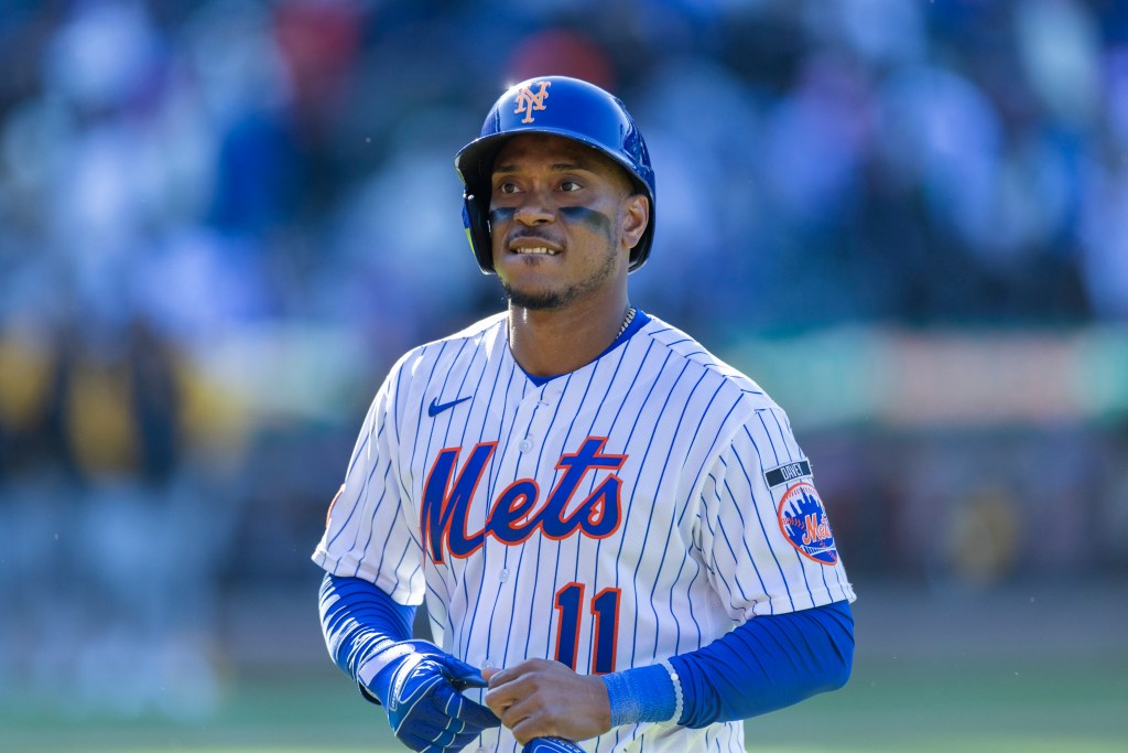 Jorge Polanco (11) reacts as he walks back to the dugout after he flies out for the final out of the tenth inning at Citi Field, Sunday, March 29, 2026, in Queens, NY. 