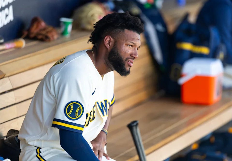 Milwaukee Brewers center field Jackson Chourio (11)© Mark J&period; Rebilas-Imagn Images