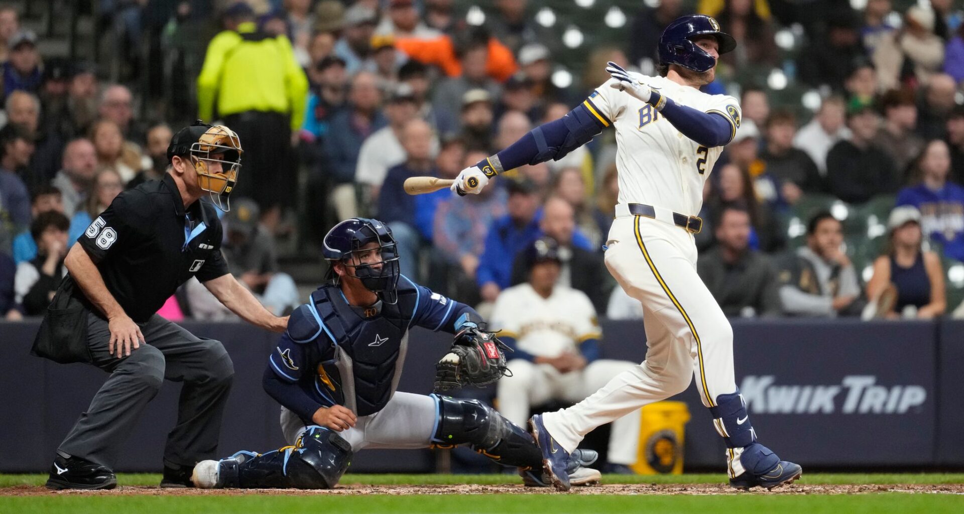 Brewers rally for 6-2 win over Tampa Bay to spoil McClanahan's first game appearance since 2023