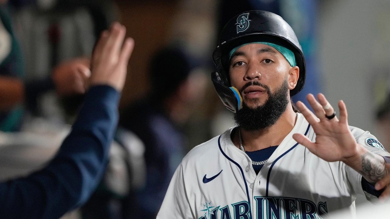 Mariners activate shortstop J.P. Crawford from 10-day injured list ahead of series against Angels
