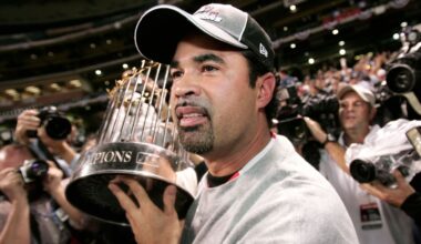 White Sox retiring ex-player, manager Ozzie Guillén's No. 13