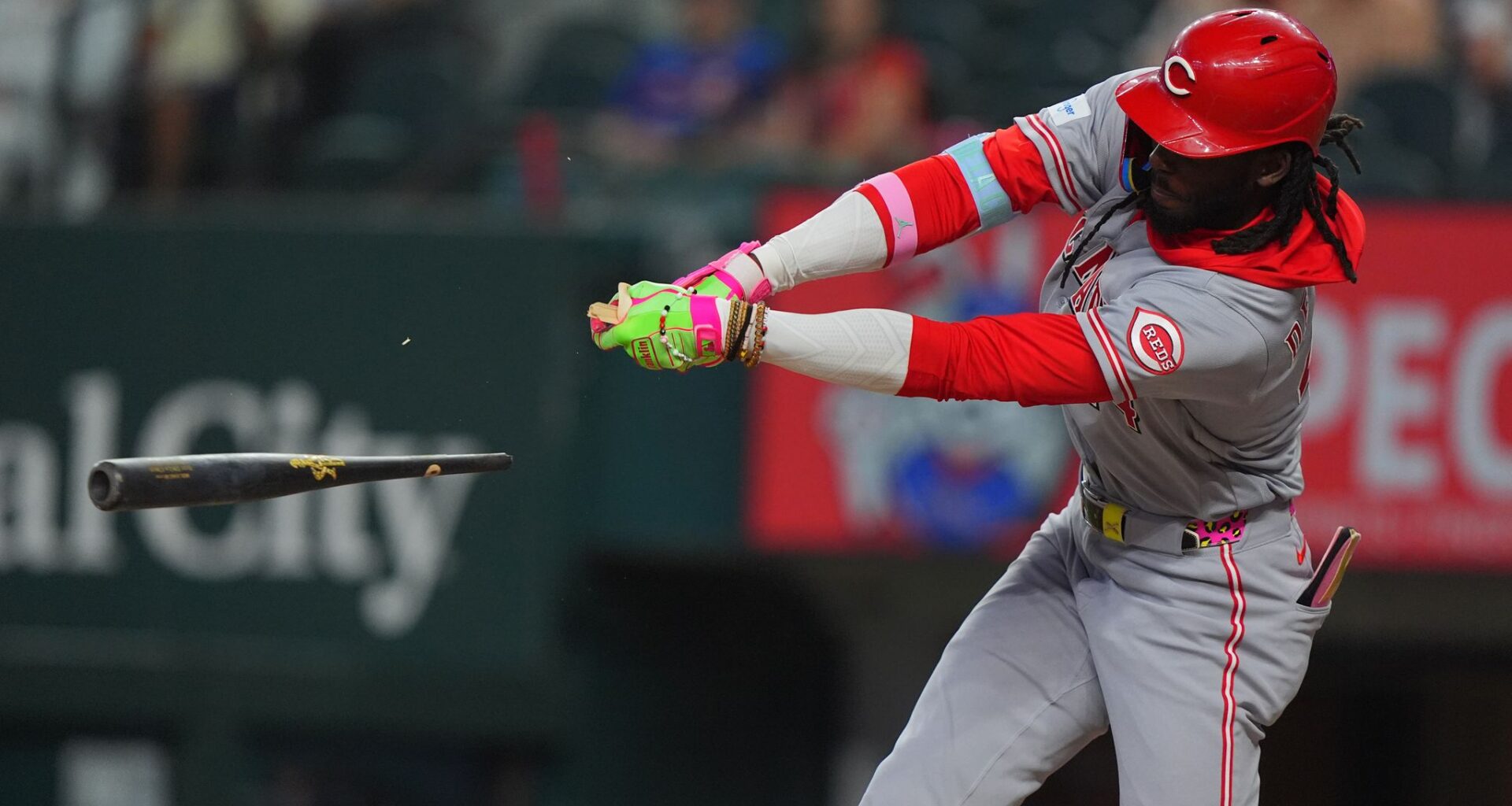 Reds blank Rangers 2-0 as Lowder pitches scoreless innings in first win since 2024