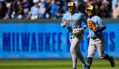 Sal Frelick leaves Brewers' second game against Royals with left side tightness