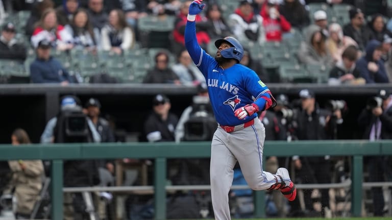 Toronto Blue Jays' Vladimir Guerrero Jr. (27) runs the bases...