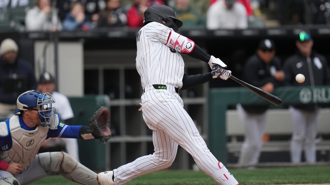 Murakami and Montgomery homers help power White Sox to a 6-3 win over the Blue Jays