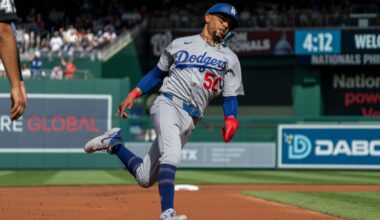 Dodgers' Mookie Betts headed to IL with strained oblique
