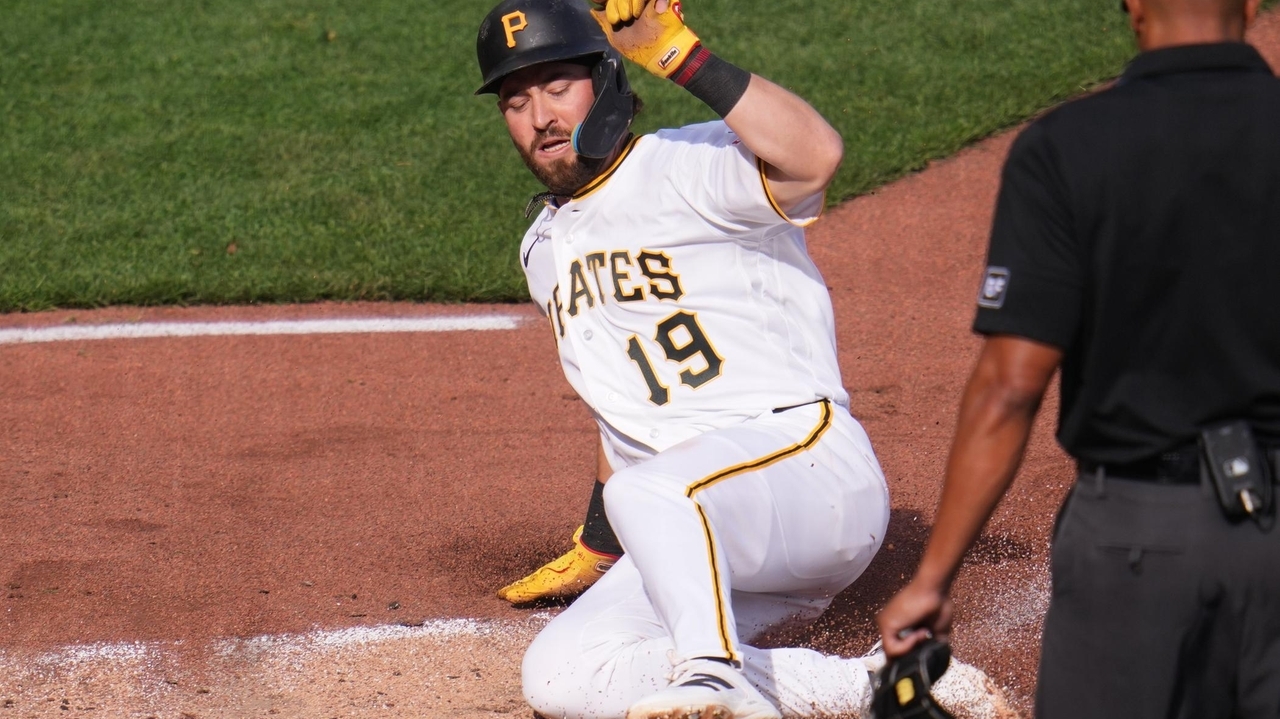 Pirates place Jared Triolo on the injured list because of right knee tendinitis, recall Billy Cook