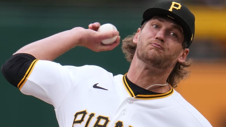 Pittsburgh Pirates pitcher Braxton Ashcraft delivers during the first inning...