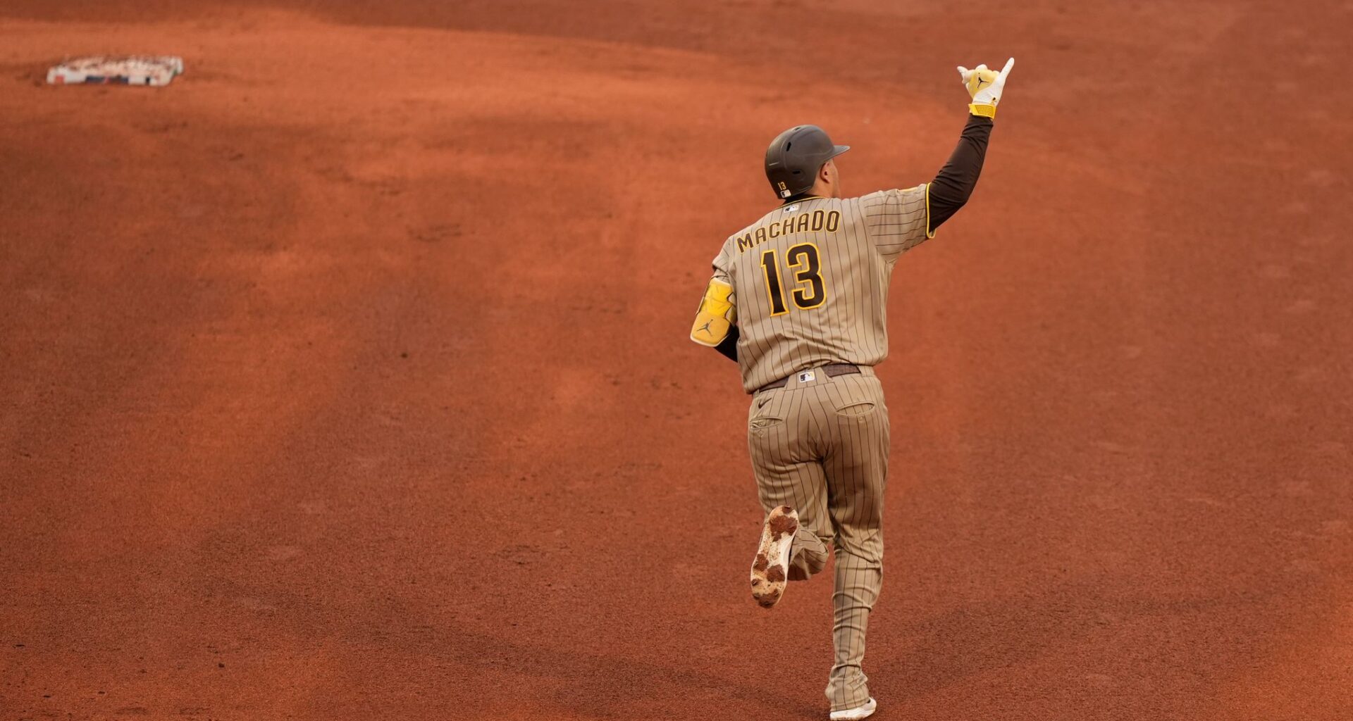 Machado and Merrill homer for Padres in 8-6 win over flailing Red Sox