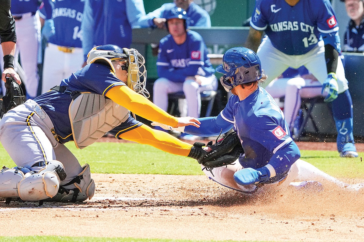 Sanchez homers to help Brewers take series at Royals