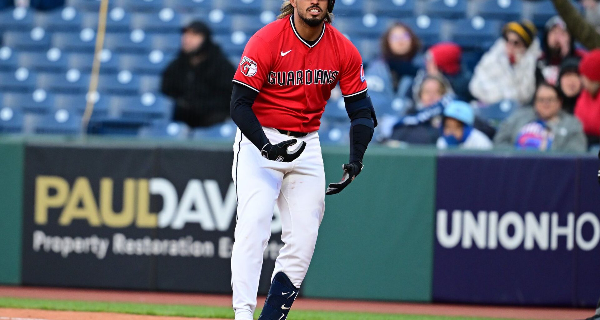 Guardians shortstop Gabriel Arias leaves game against Royals with left hamstring tightness