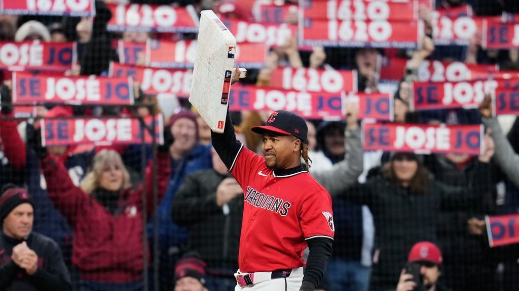 Jose Ramirez sets Cleveland franchise record for games played
