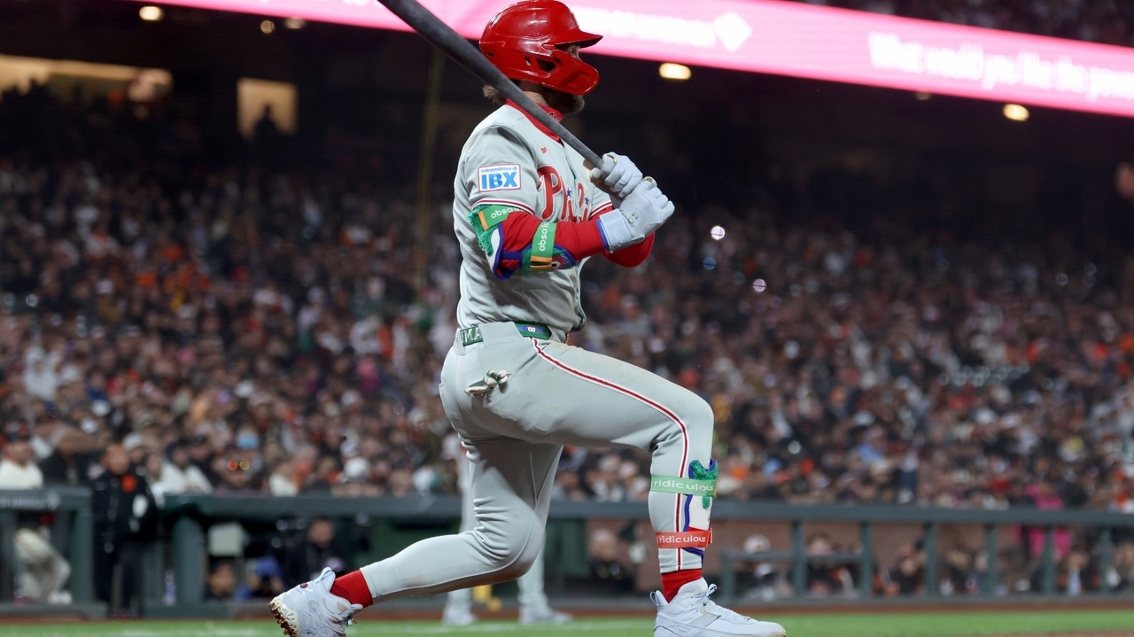 Alec Bohm and Bryce Harper lead rally in 7th as Phillies come back to beat Giants 6-4