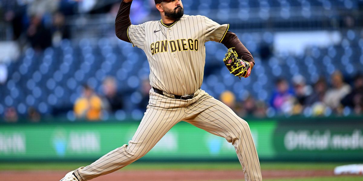 Marquez bounces back in win against Pirates