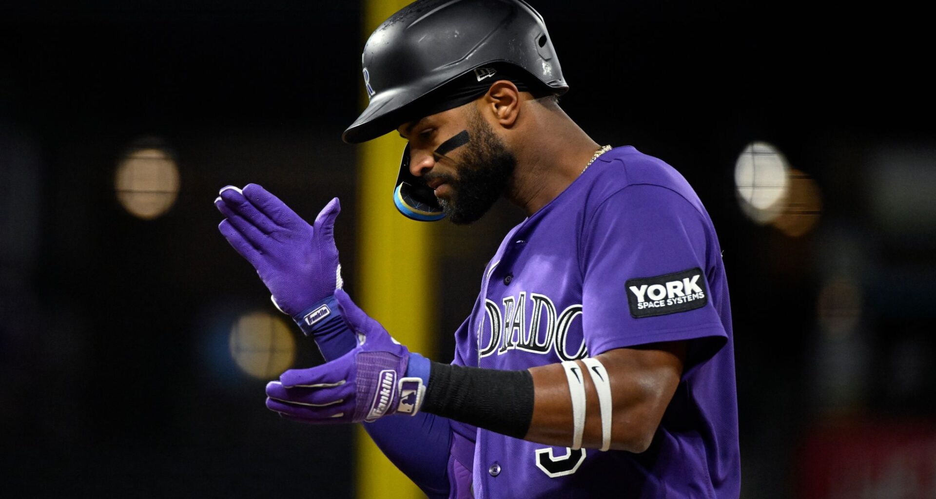 Rockies score 8 runs in the fifth inning and beat the Astros 9-7